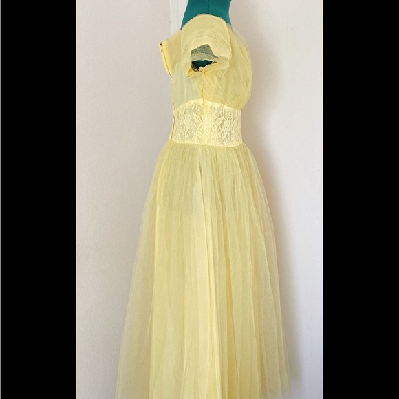 STUNNING YELLOW TULLE VINTAGE EMPIRE WAIST 1950’s FORMAL GOWN BALLGOWN - Picture 3 of 4